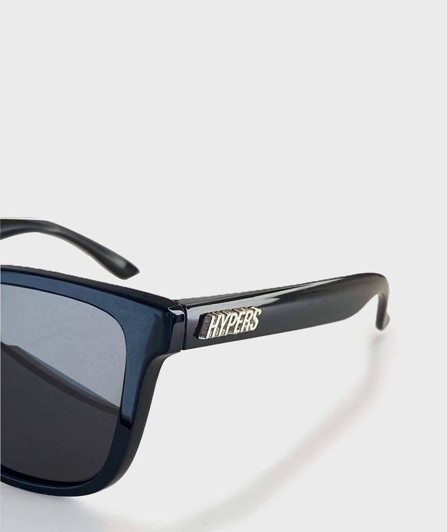 ESSENTIAL BLACK